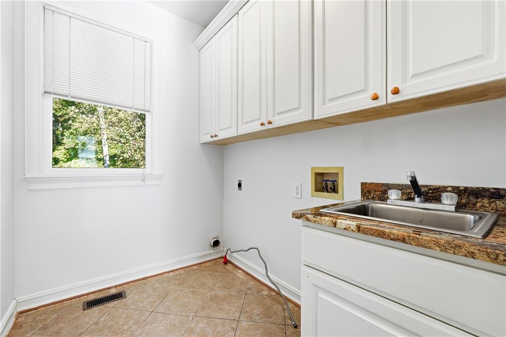 Hamptons Grant - Residential