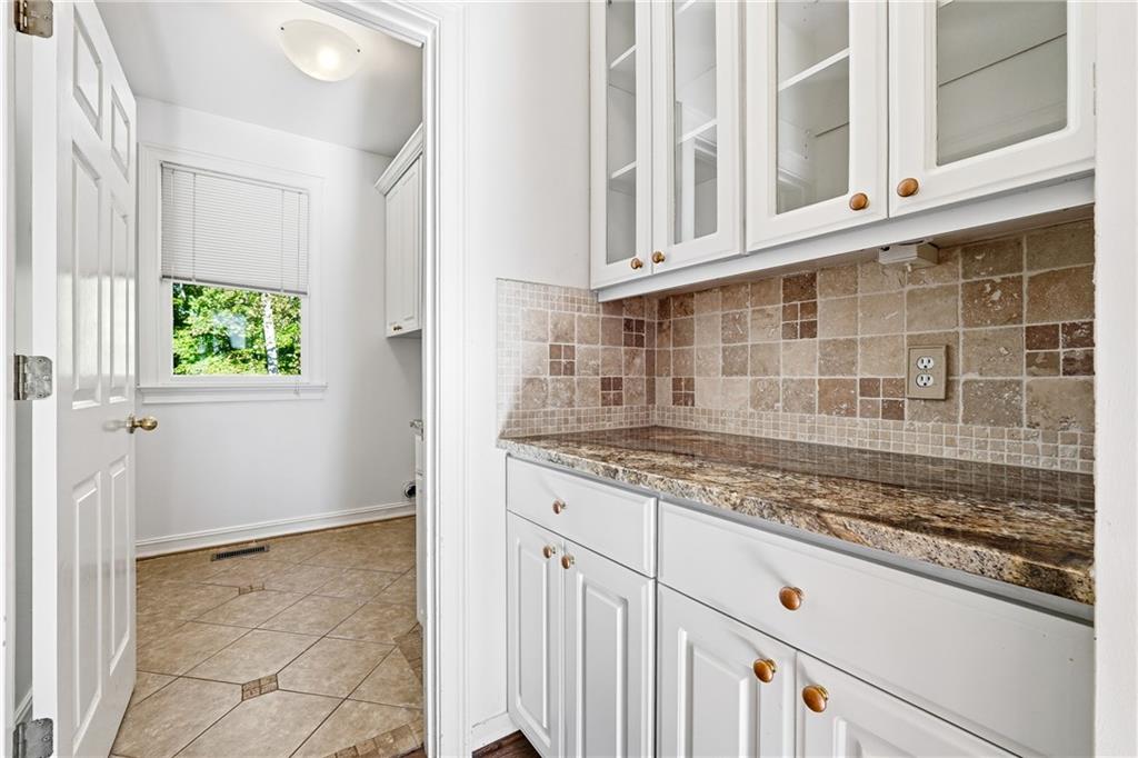 Hamptons Grant - Residential