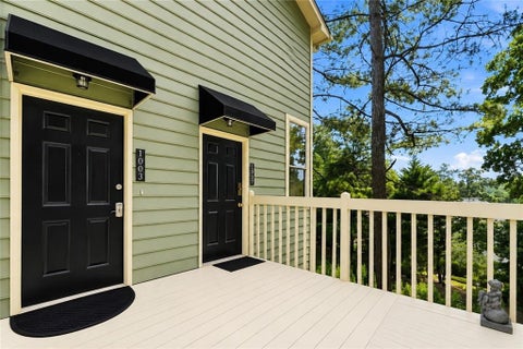 Condo For Sale - 1003 Canyon Point Circle<br/> Roswell, GA 30076