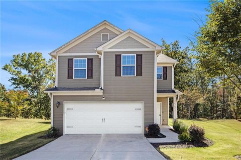 Homes For Sale - 4702 Moccasin Court<br/> Douglasville, GA 30135