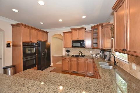 6425 Riley Manor Way, Cumming, Georgia image 17