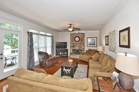 6425 Riley Manor Way, Cumming, Georgia image 13