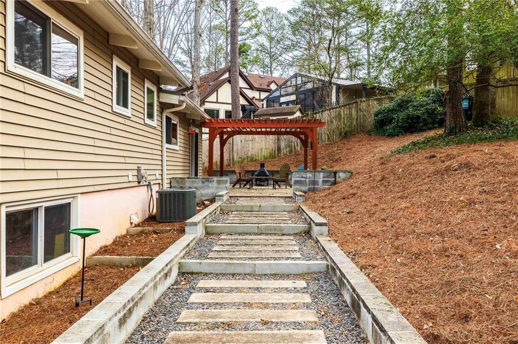 3583 Beachhill Drive, Atlanta, Georgia image 7