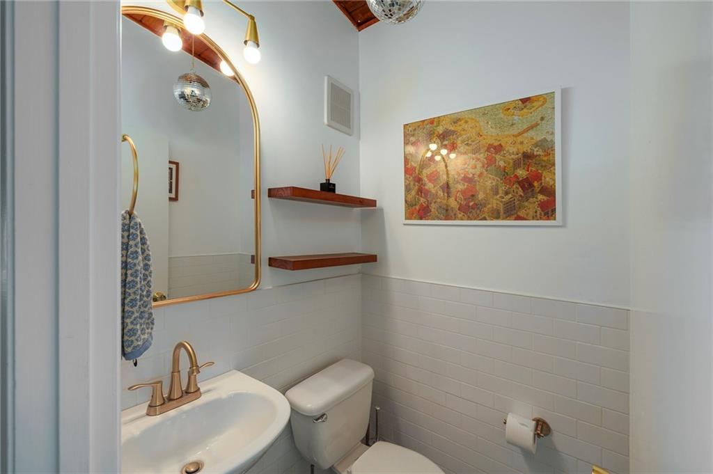 3583 Beachhill Drive, Atlanta, Georgia image 33