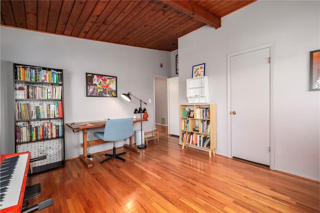 3583 Beachhill Drive, Atlanta, Georgia image 32