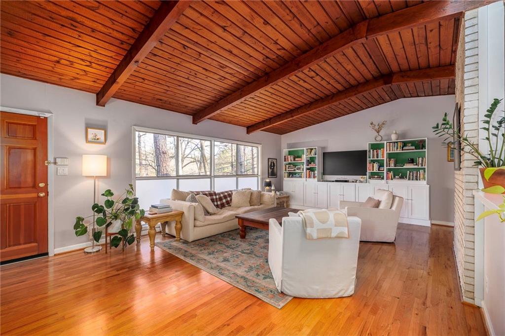3583 Beachhill Drive, Atlanta, Georgia image 13
