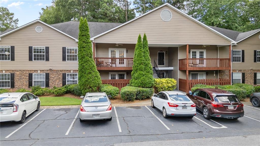 Nestled in the gated Elizabeth Heights community of Sandy Springs, this upper level 3 bed/2 bath condo is move-in
ready with updated kitchen, fresh paint and new carpet with upgraded padding. Convenient walkable access to
shopping, dining, schools, public transportation, and recreational areas. Spacious kitchen with stainless steel
appliances and renovated laundry room. Large walk-in storage closet off the dining area. The exterior covered deck is
perfect for entertaining or relaxing. This well-managed community includes a saltwater pool, groundskeeping,
clubhouse, numerous dog stations, gated entry, internet, cable, pest control, water, sewer, and waste.
