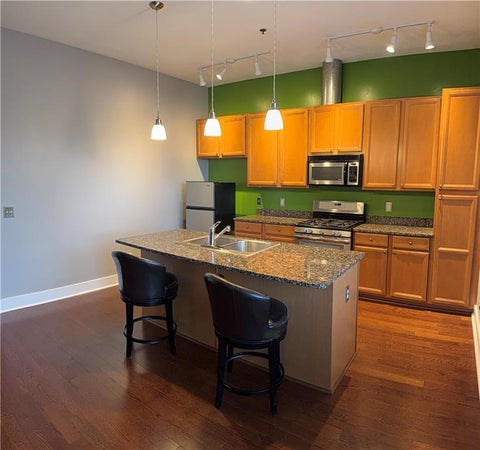 Condo For Sale - 1195 Milton Terrace #5201<br/> Atlanta, GA 30315