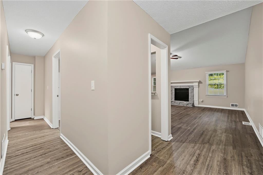654 Village Creek Drive SW