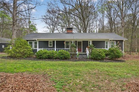 Homes For Sale - 220 Gamble Drive<br/> Carrollton, GA 30116