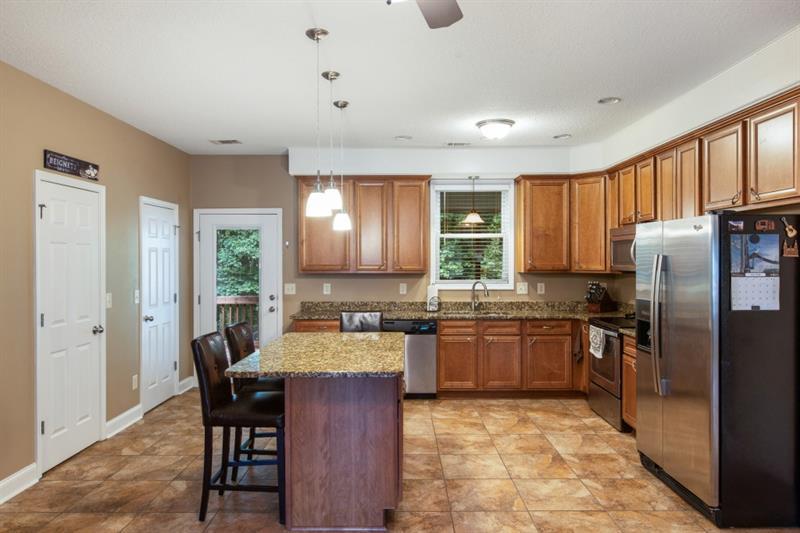 6865 Fletcher Drive, Winston, Georgia image 4