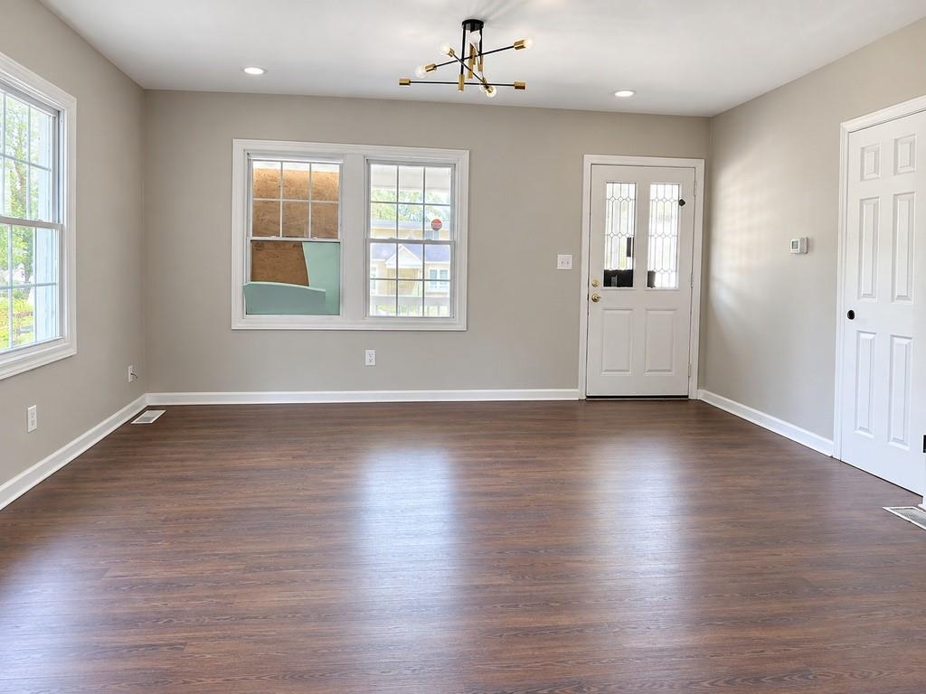 1328 Womack