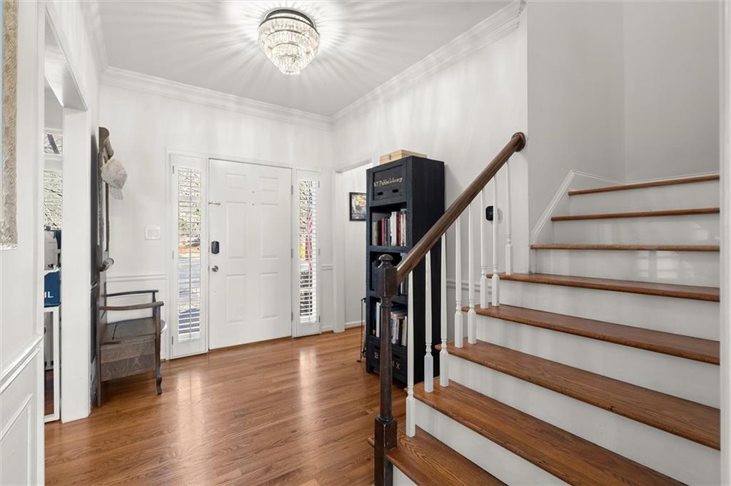 220 Riverview Trail, Roswell, Georgia image 4