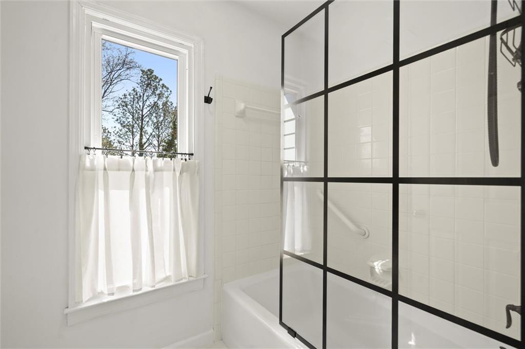 220 Riverview Trail, Roswell, Georgia image 30