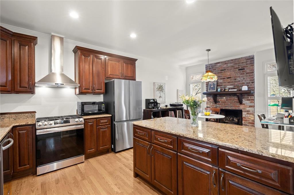 220 Riverview Trail, Roswell, Georgia image 10