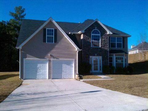 A home in Fairburn