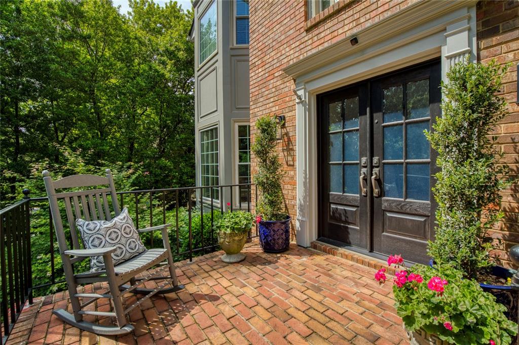 1780 Forest Pond Lane