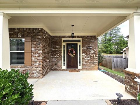 A home in Dacula