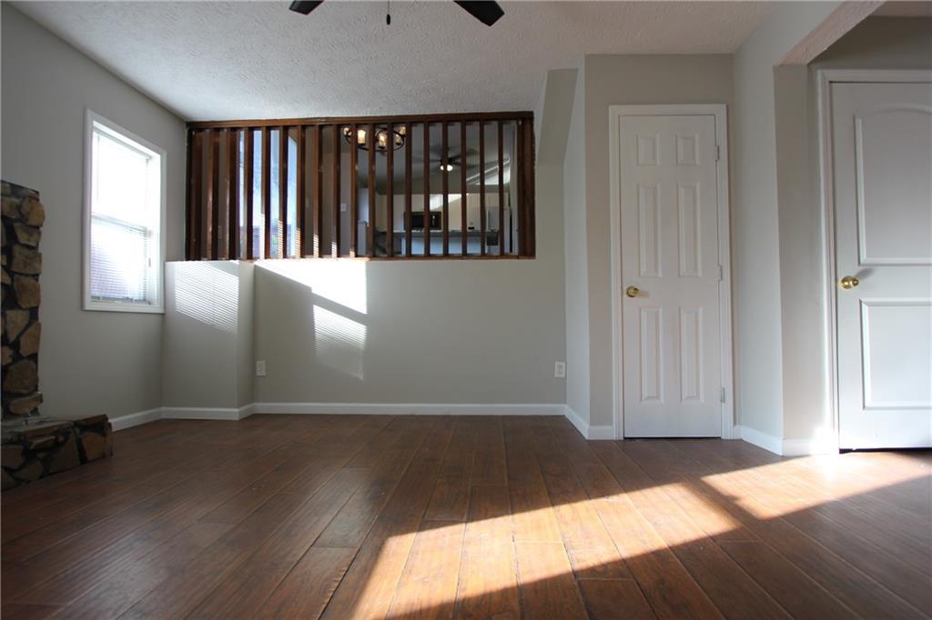 3085 Creel Road