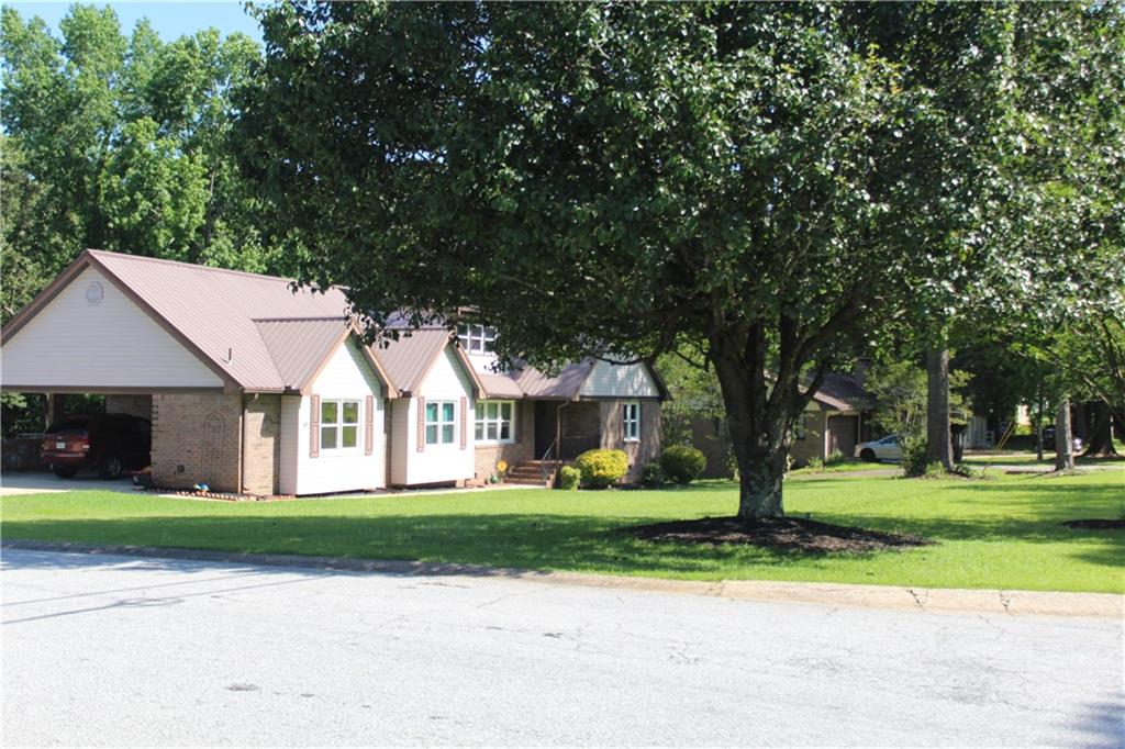 5225 Kings Highway