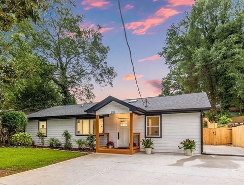 Photo of 2715 Ellen Way Way, Decatur, GA 30032 (MLS # 7734079)