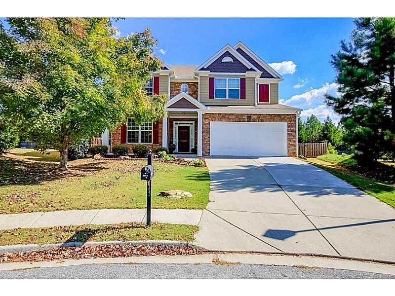 The great school district and location(Cul-De-Sac), large 4 beds, 2.5 baths with Library/office room. Granite kitchen, stainless steel appliances, fenced back yard. Easy access to I-85, 985 and Mall of GA. Move in ready condition!