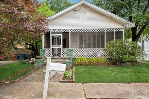 1792 Center Avenue East Point GA 30344