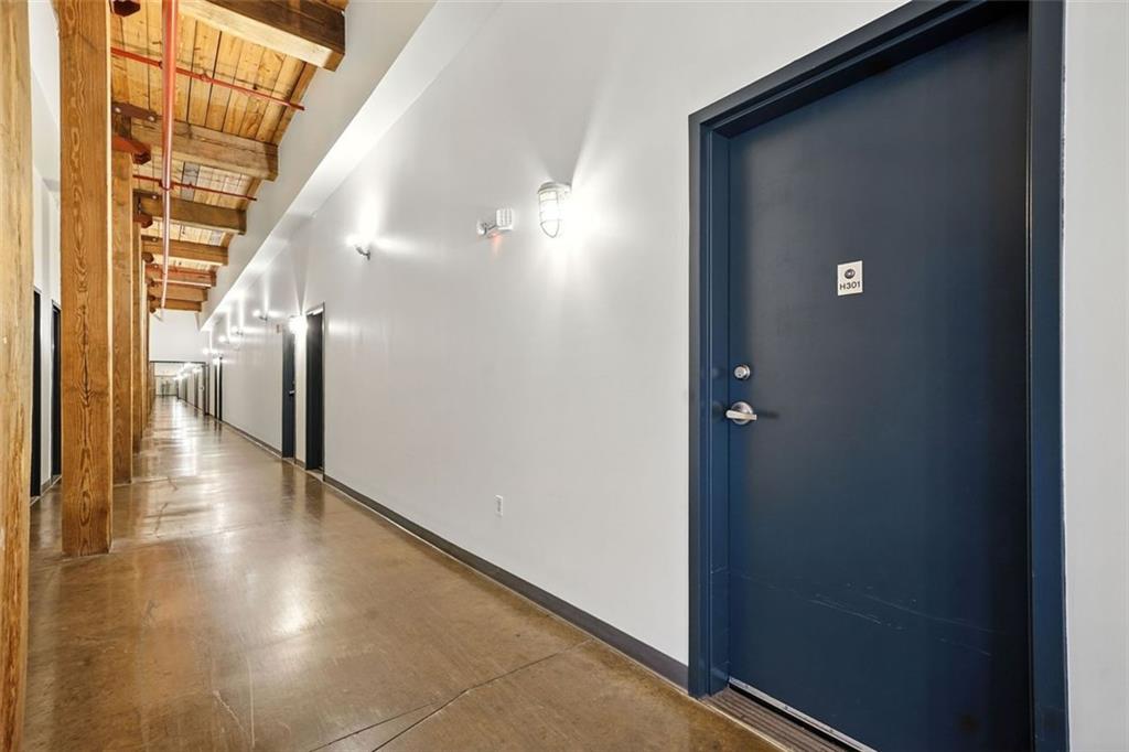 170 Boulevard SE H301