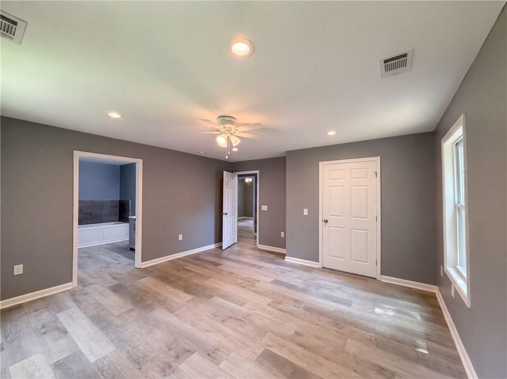 201 Deerfield Lane