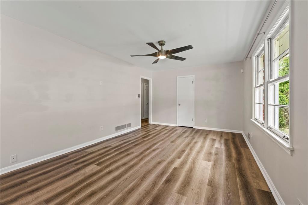 3237 Burgundy Road