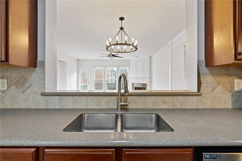 2428 Bridlewood Drive #24, Atlanta, Georgia image 13