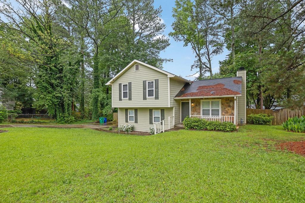 5461 Forest Path Court, Stone Mountain, Georgia image 3