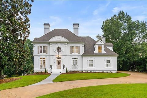 Homes For Sale - 4341 Hammerstone Court<br/> Peachtree Corners, GA 30092