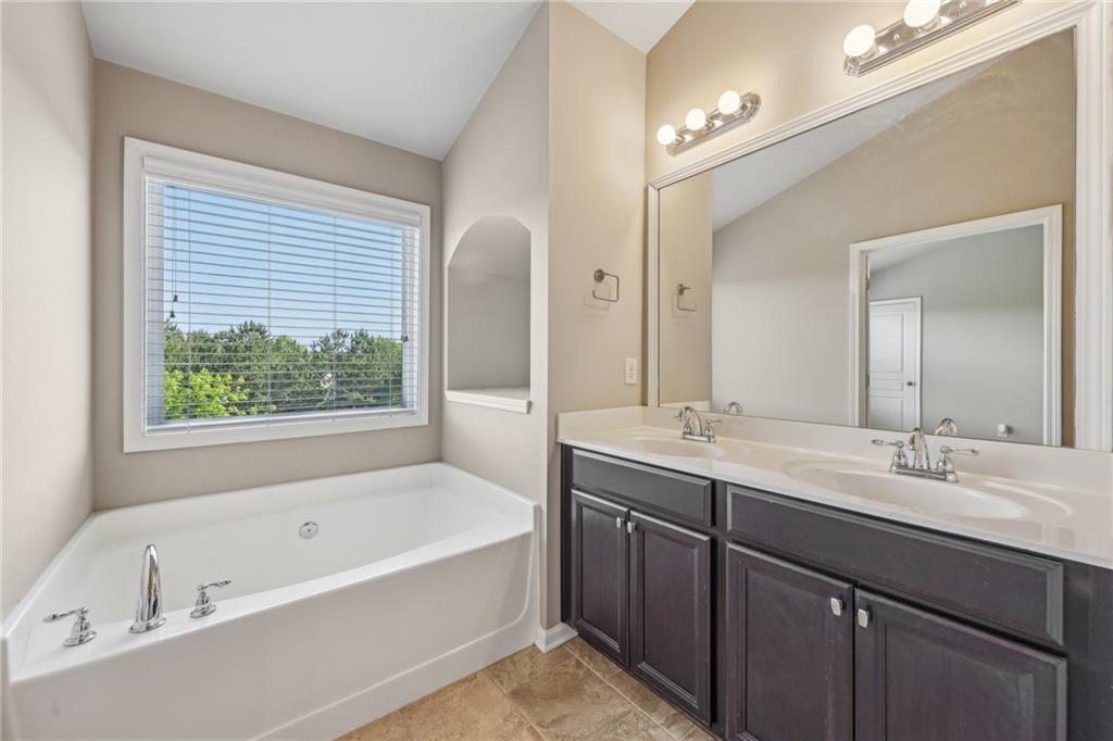 1257 Park Pass Way, Suwanee, Georgia image 18