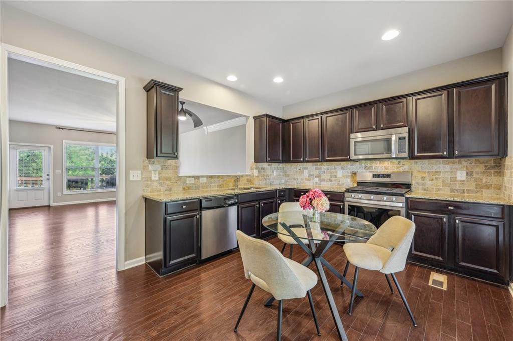 1257 Park Pass Way, Suwanee, Georgia image 11