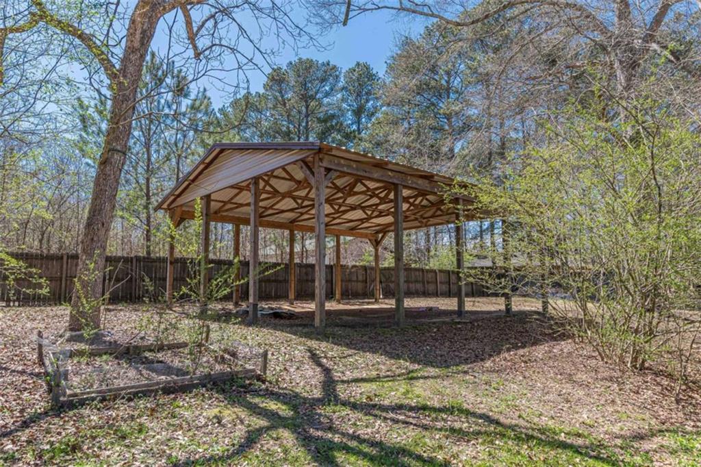 537 Pine Shadows Drive