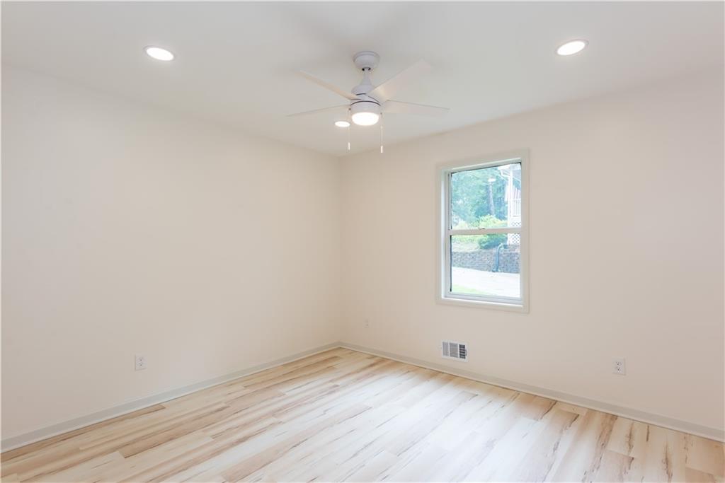 3960 Rocmar Drive, Snellville, Georgia image 22