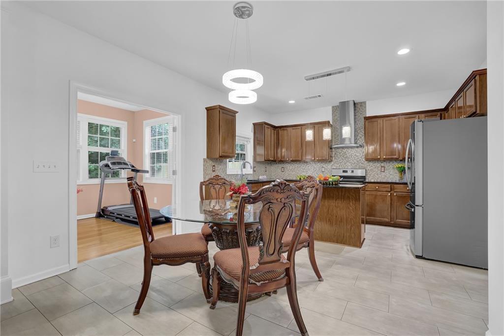 7027 Walham Grove, Duluth, Georgia image 11
