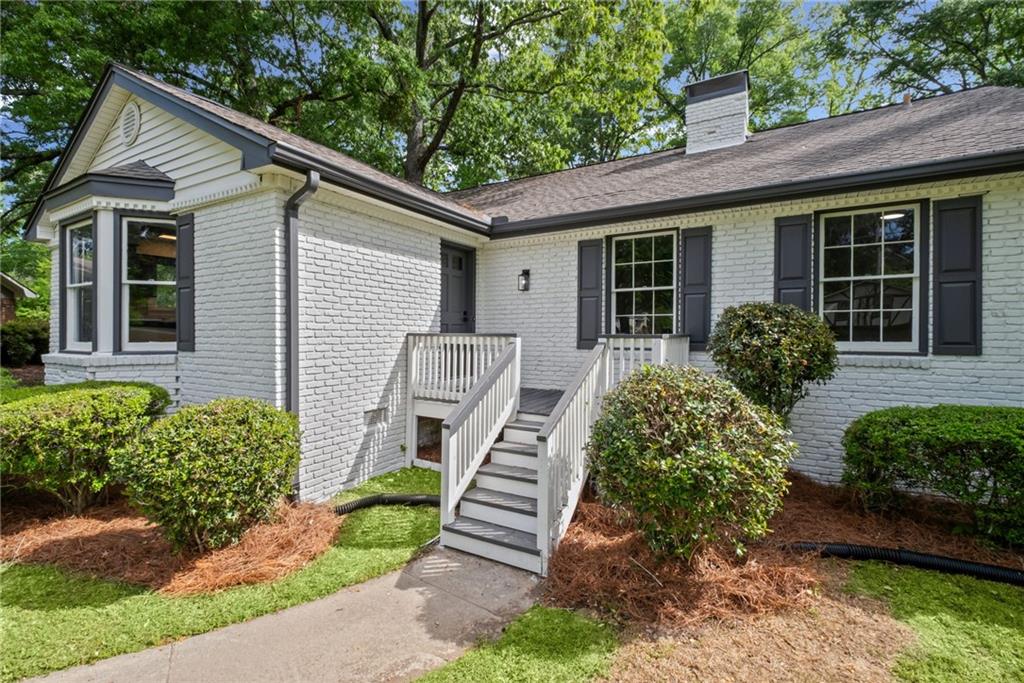 7 E Creekview Drive SW