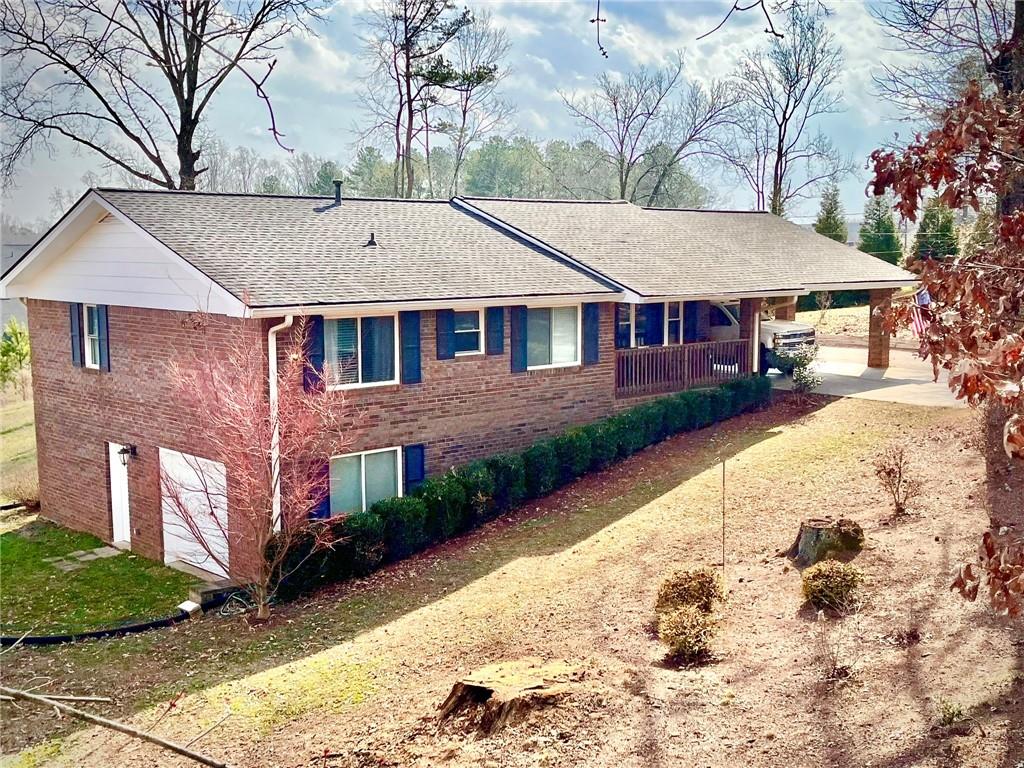 1335 Hillcrest Drive