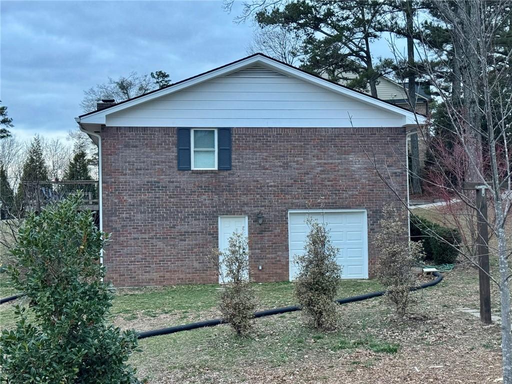 1335 Hillcrest Drive