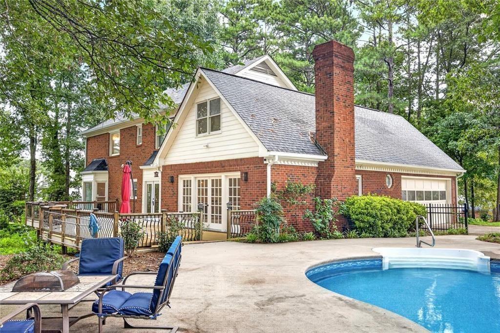 1211 Bridgewater Walk