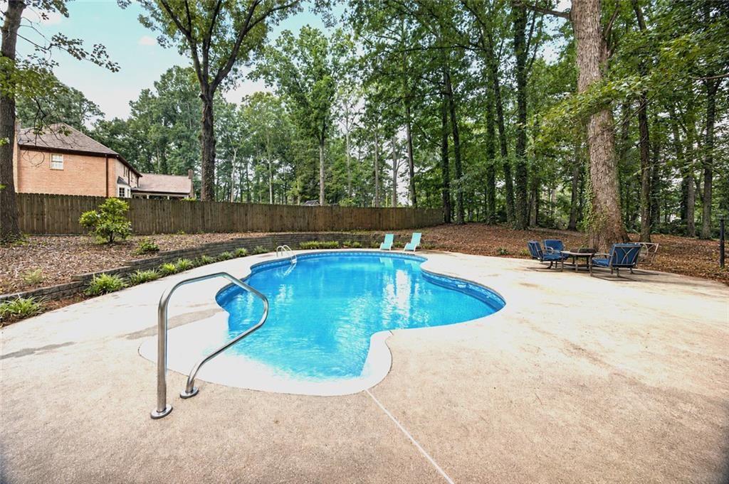 1211 Bridgewater Walk