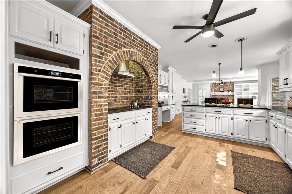 1211 Bridgewater Walk