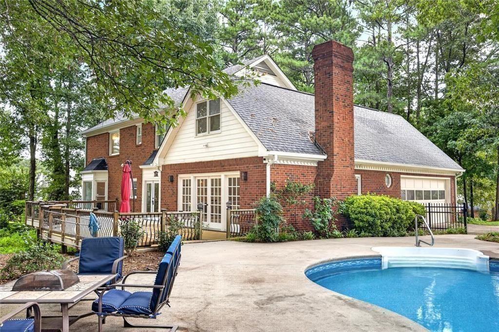1211 Bridgewater Walk