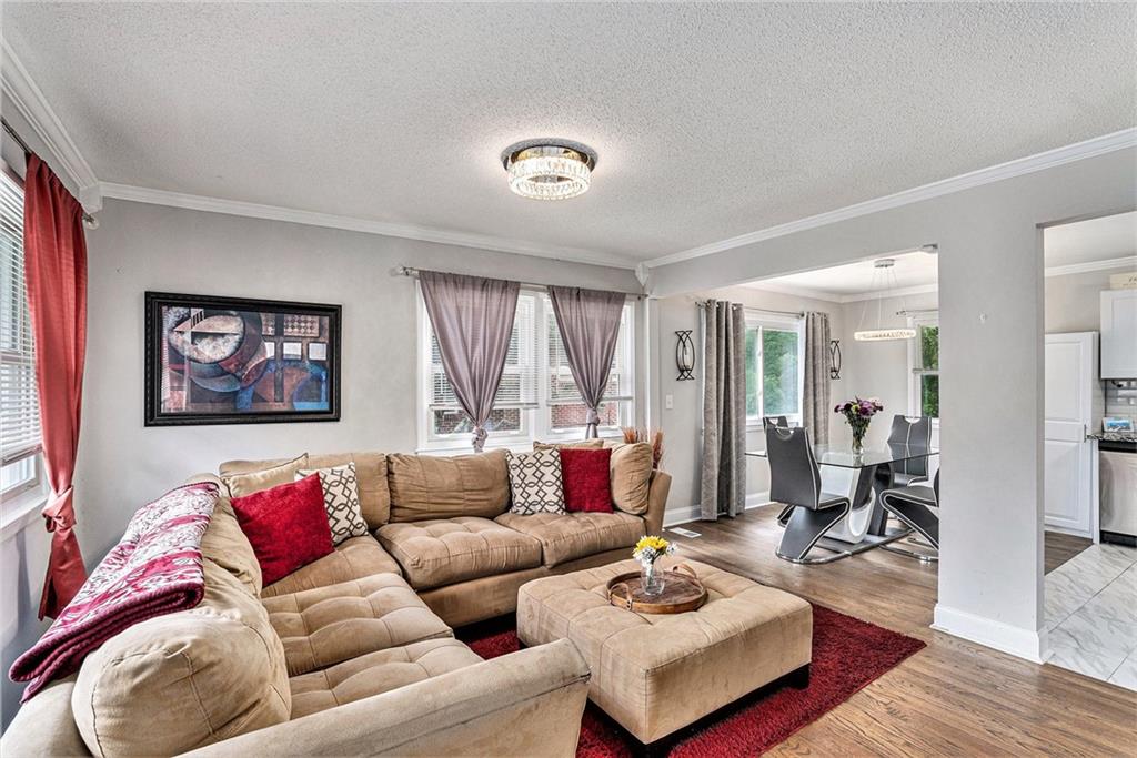 232 Whitworth Drive SW