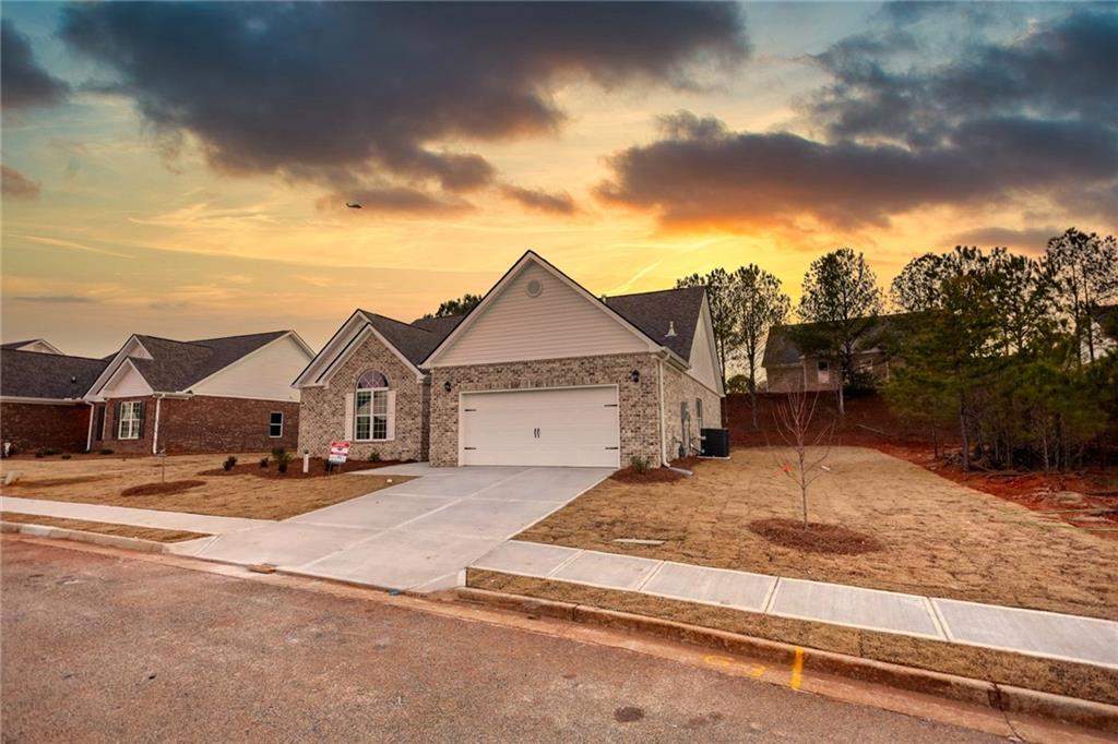 853 Crossroads Court, Social Circle, Georgia image 1