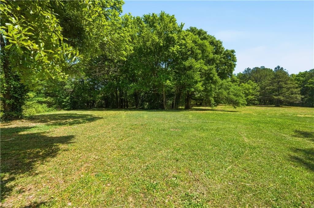102 Jackson Drive SE
