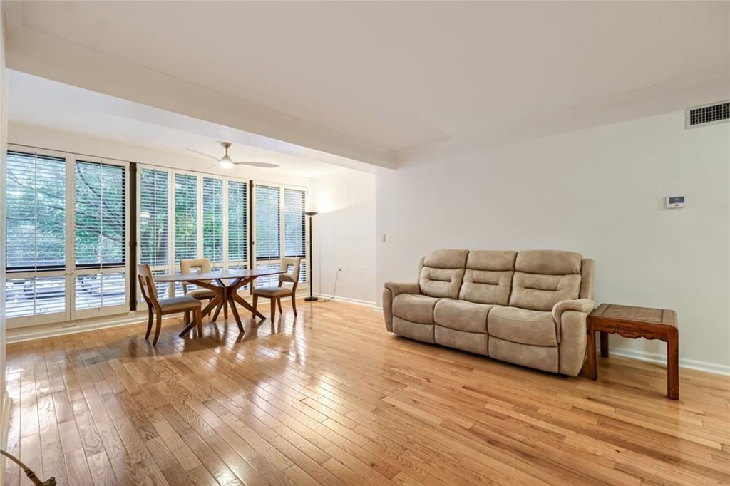 1800 Clairmont Lake 218