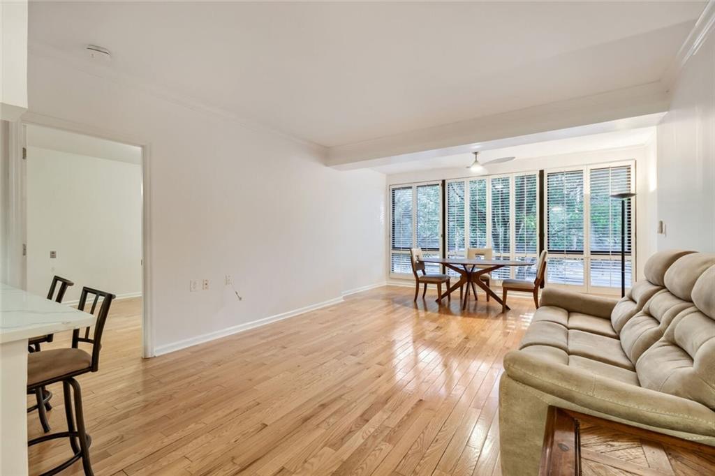 1800 Clairmont Lake 218